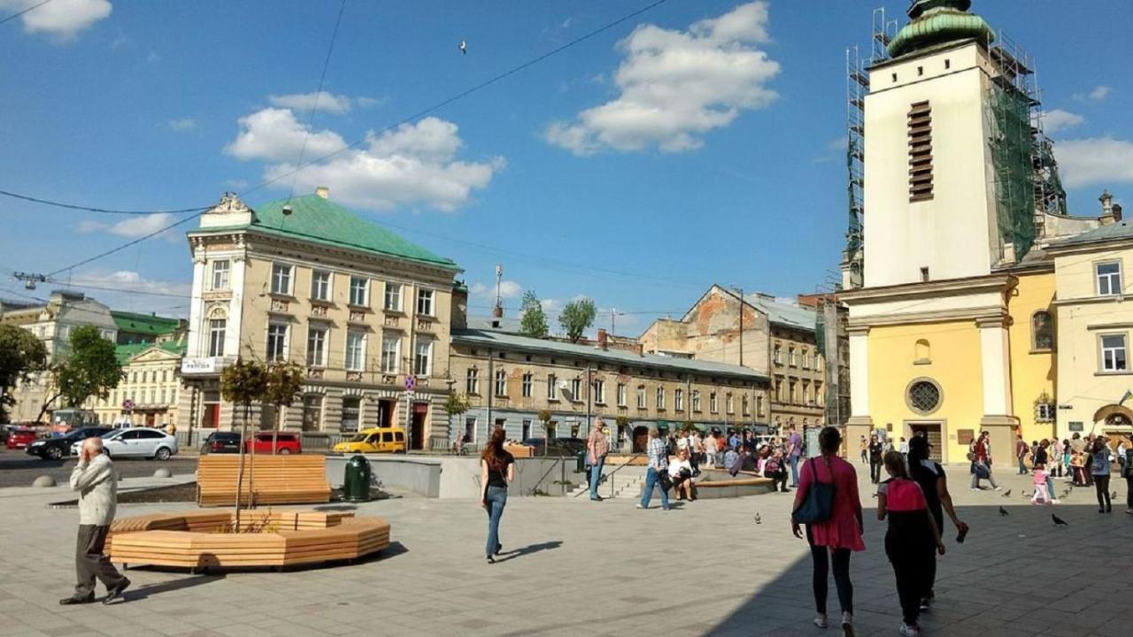 Apartment On Filatova 10/1 Lviv Exteriör bild